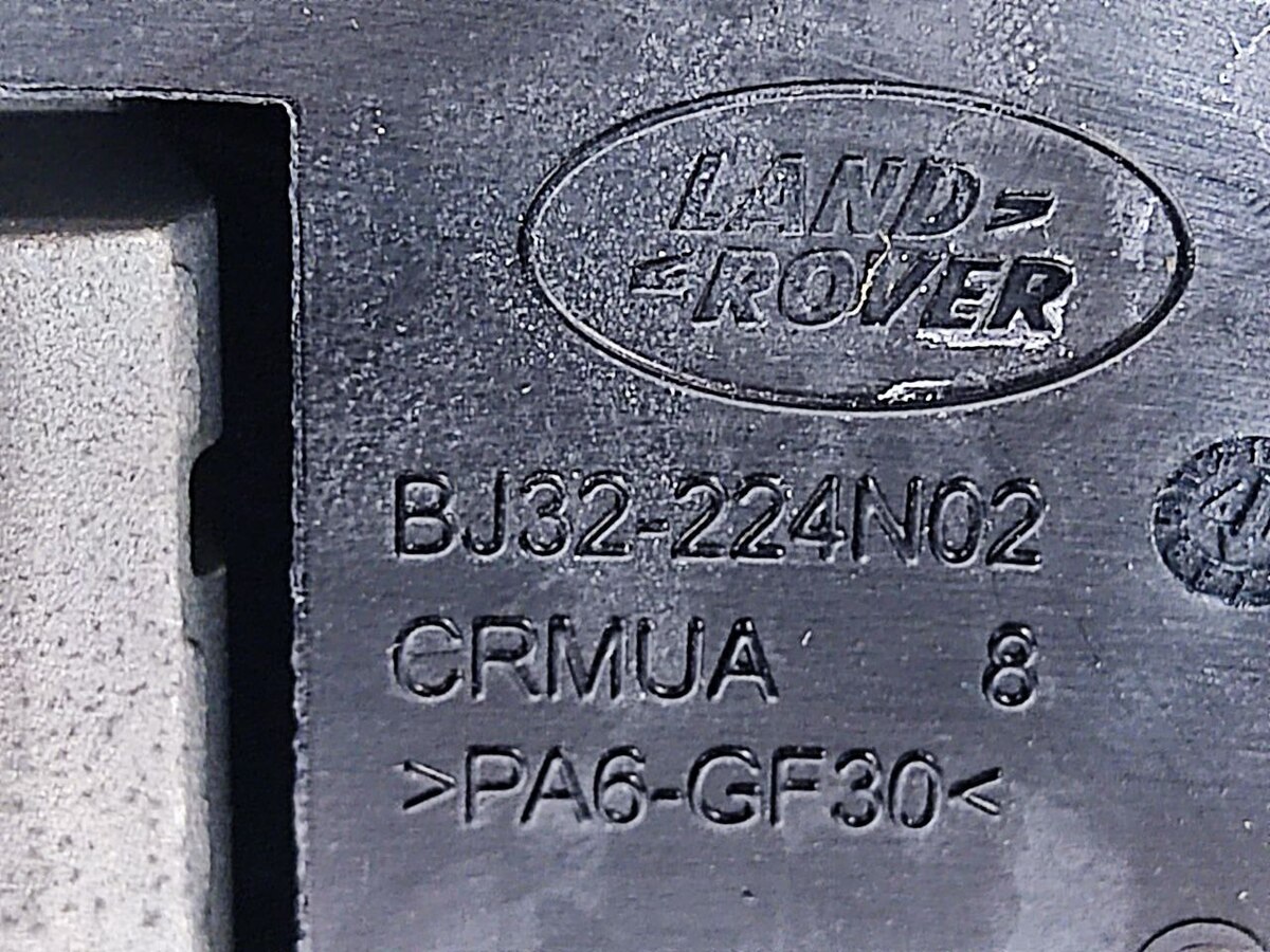 LR108201 Uchwyt klamki przedniej lewej LAND ROVER DISCOVERY SPORT (L550) 2015-używany